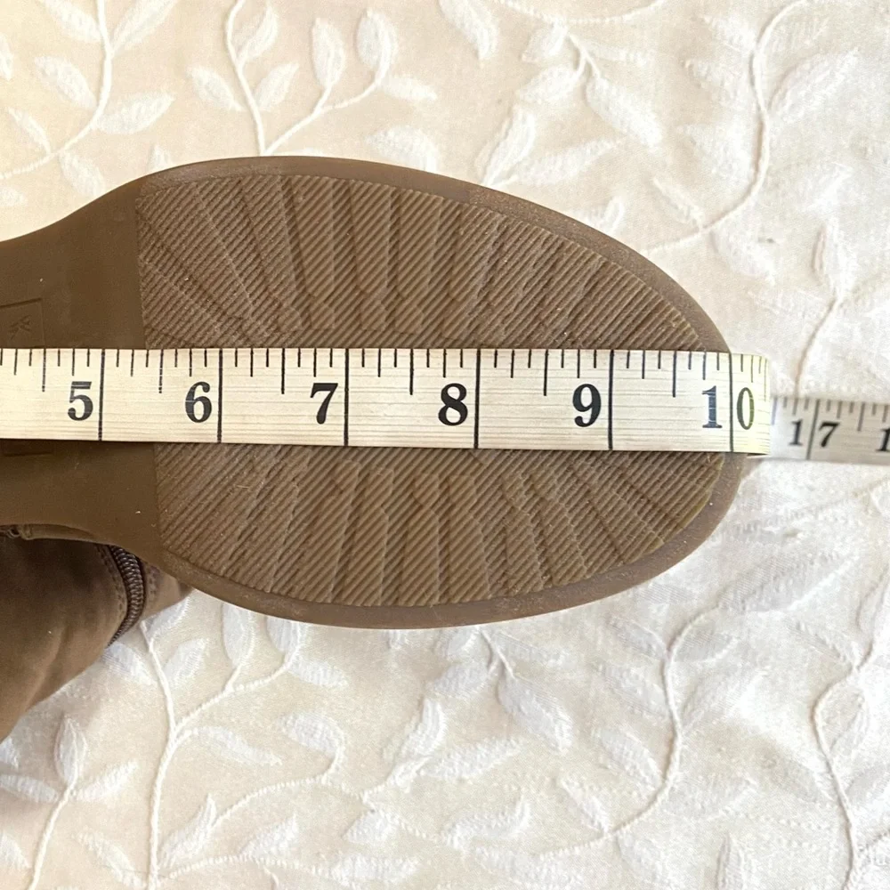 🆕 White Mountain Boots Womens size 6.5 Light Brown Suede Platform Marcella NEW
